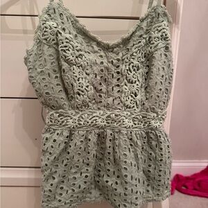 Lace Sleeveless Top in Light Green